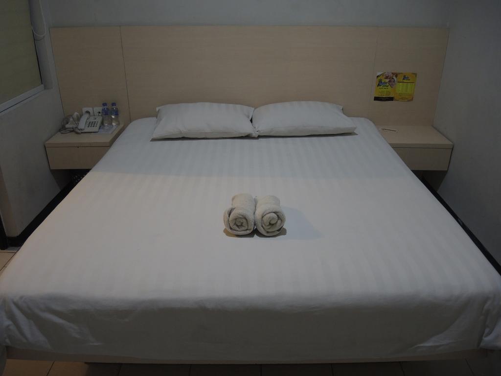 Swk 95 Hotel Surabaya Camera foto
